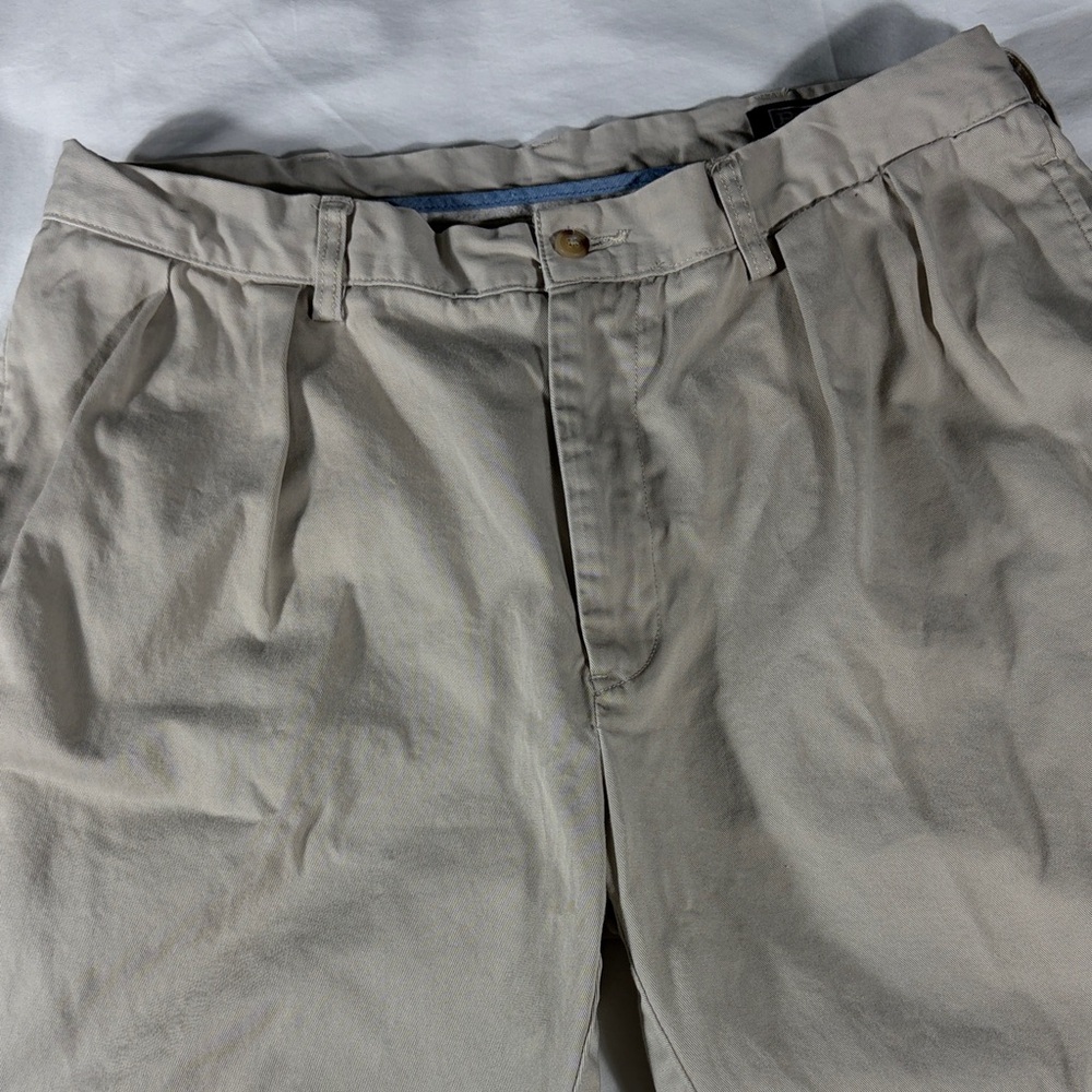 Polo Ralph Lauren mens khaki rugged double pleated 8.5" chino shorts - size 35